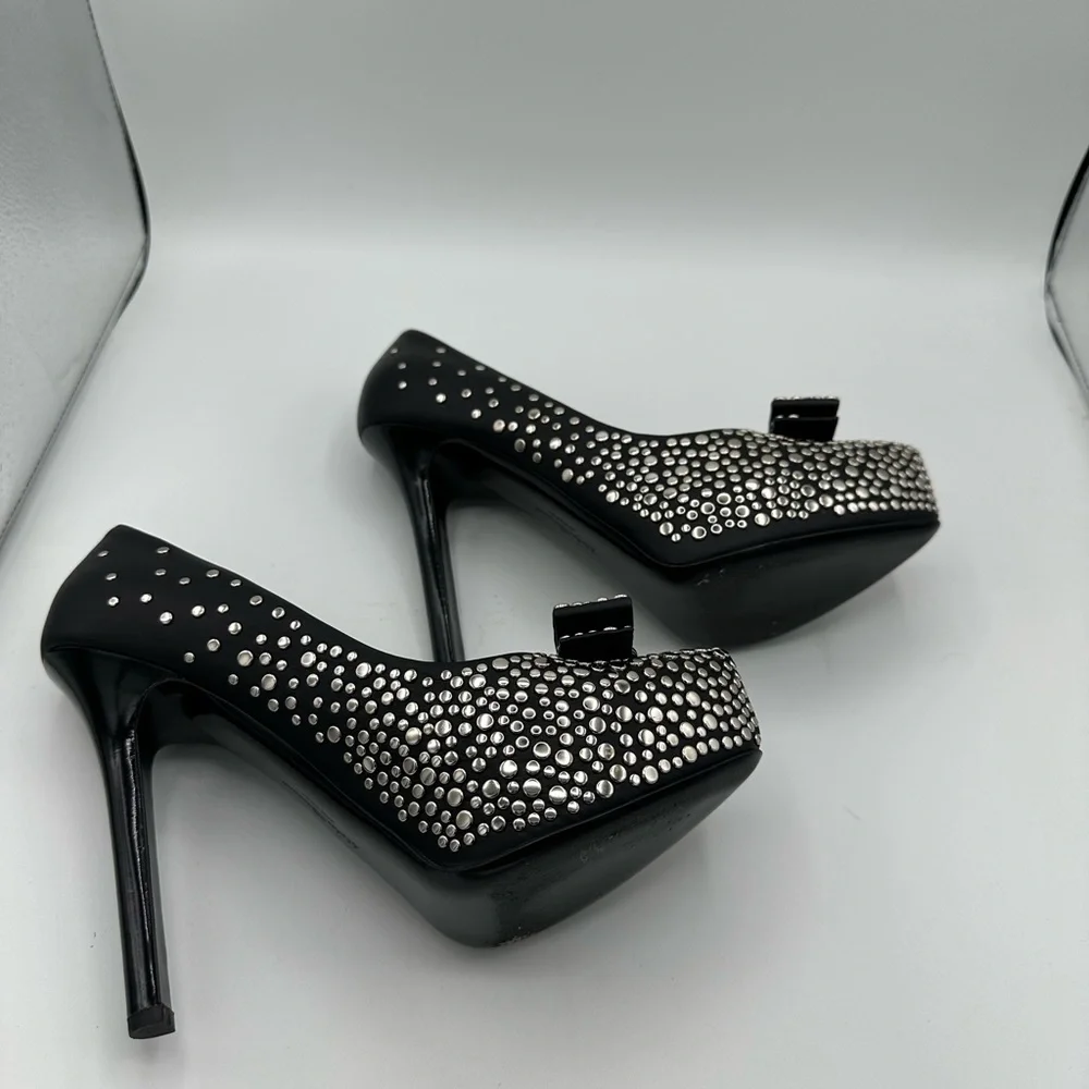 Black pump - Picture 2 of 9